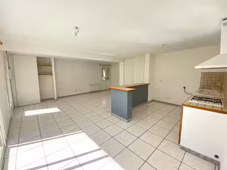 vente appartement 3 pièces  72.30m²  fendeille