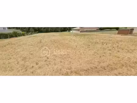terrain de 3 458 m² à saint-caprais-de-blaye