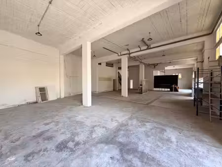 location local d’activités saint-raphaël 83700 476m²