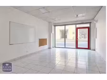 local commercial à louer - mâcon (71) - 990€