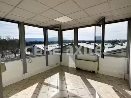 location local professionnel 63m² meythet 74960