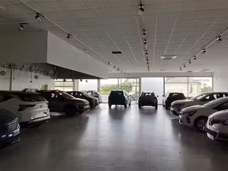 vente commerce bourges 18000 1870m²