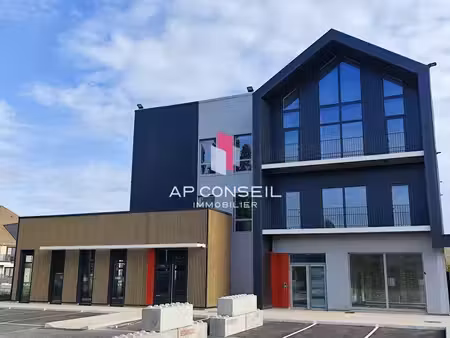 location bureaux plaisir 78370 83m² à 2284m²