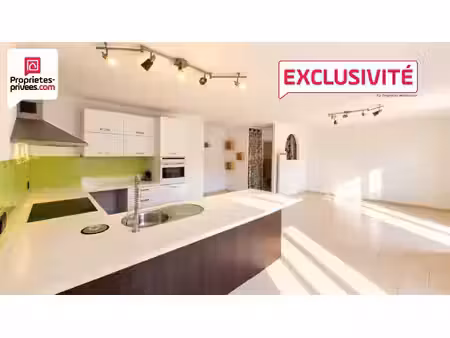 grand appartement 2 pièces 64.64 m2 carrez avec garage en sous-sol et cave