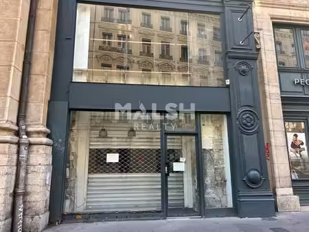 location commerce lyon 69001 163m²