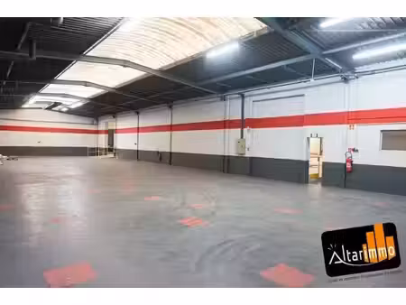 vente local d’activités luce 28110 945m² à 8403m²
