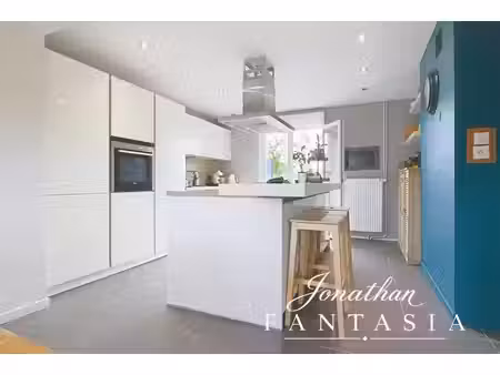 bousse : maison familiale de 118 m² avec jardin et sous-sol aménagé