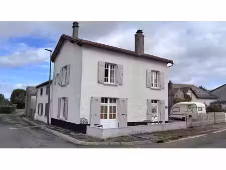 maison de village meublée proche de l'isle jourdain
