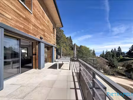 villa de prestige à mijoux  col de la faucille. 230 m²  4 cham