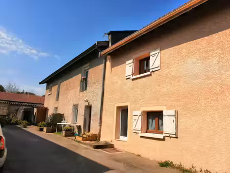 st laurent de mure  t3 de 66 m2