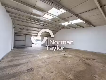 location local d’activités bayonne 64100 158m²