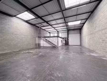 location local d’activités 299m² à 618m²