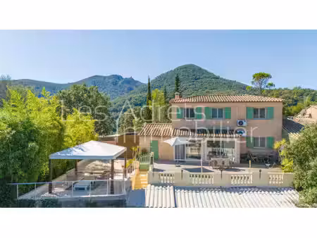 maison au calme avec vue dégagée et 3 chambres