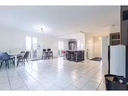 pringy - maison individuelle 4 pièces - meublée - 92 39 m² - jardin - garage - cave