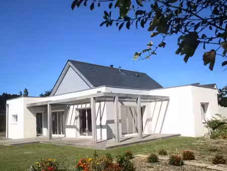 location meublée maison 4 pièces 110 m² à la turballe (44420)  1 130 €