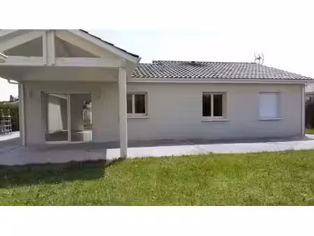 location maison 4 pièces 92 m² à saint-loubès (33450)  1 141 €
