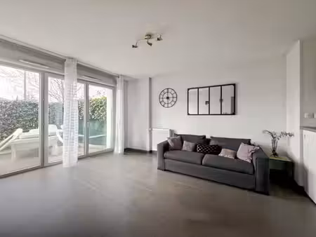 à vendre - appartement t3 avec jardin et 2 parkings
