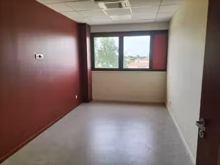 location bureaux 12m² à 27m²