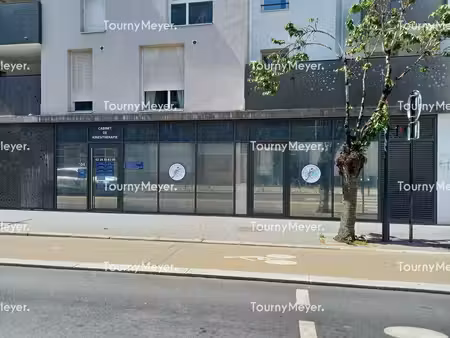 location bureaux 82m²