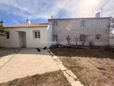 vente maison à bouin (85230) : à vendre / 152m² bouin