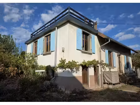 maison de caractère avec terrasse et extérieur