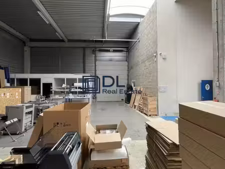 vente entrepôt trappes 78190 785m²
