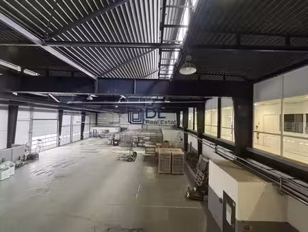 location local d’activités trappes 78190 1620m²