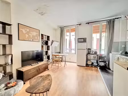 location appartement 2 pièces 40 m² à paris 11ème (75011)  1 390 €