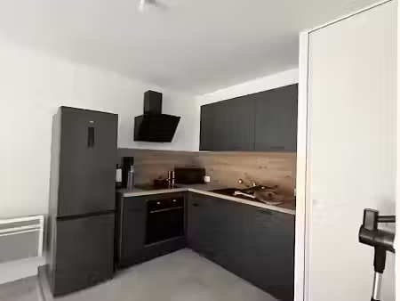 location meublée appartement 2 pièces 42.97 m² à pontivy (56300)  615 €