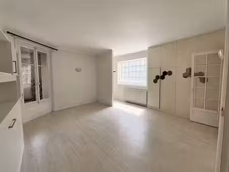 vente locaux professionnels 3 pièces 52.5 m² à paris 16ème (75016)  499 000 €