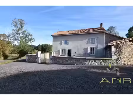 vente maison 4 pièces 142 m² à roussines (16310)  149 900 €