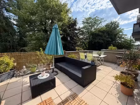 superbe appartement au rez-de-chaussée avec terrasse