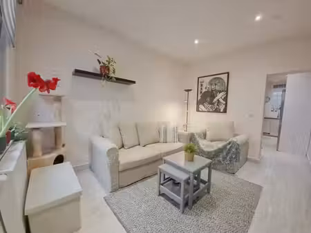 triplex rénové esprit maison – 2 chambres + bureau