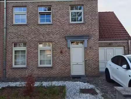 maison spacieuse – 4 chambres + bureau – peb a