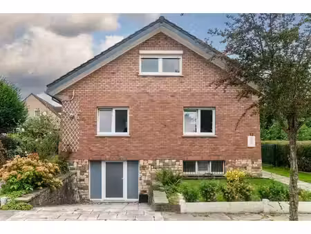 stbk: villa 4f 280 m² 5 ch. jardin poss. prof. lib. bon ét.