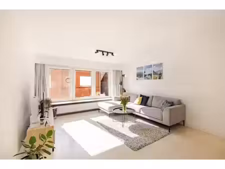 perfect instapklaar en recent gerenoveerd appartement met ga