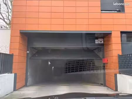 vend garage lyon 8