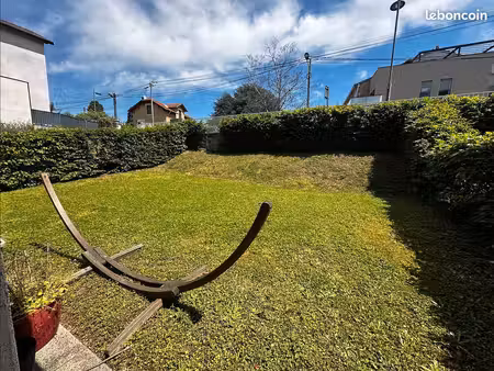 à vendre – beau t3 de 60 m² avec grand jardin  terrasse et garage champagne-au-mont-d'or –