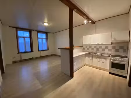 bel appartement de +/- 56m² au 1er étage avec 1 chambre
