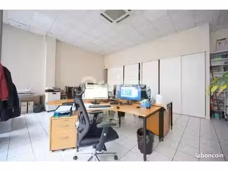 bureau 246 m²