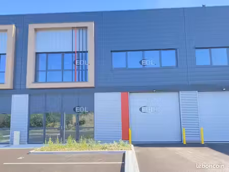 local d'activité 367 m²