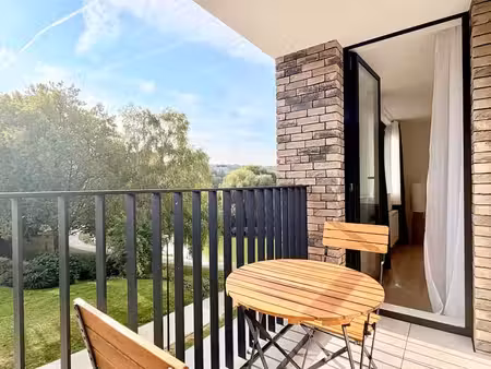2eme étage avec terrasse s-e/sud