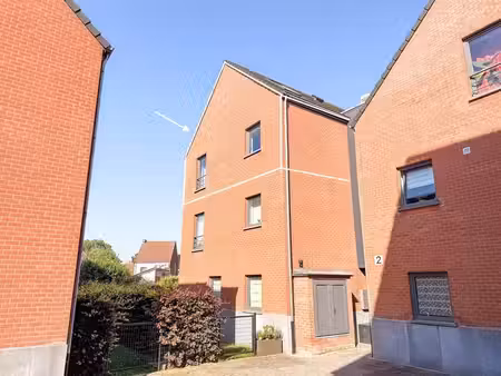 appartement duplex 2 chambres avec terrasse et carport
