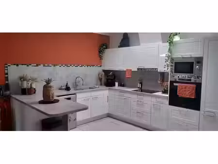 appart 108m²+garage estaimpuis centre