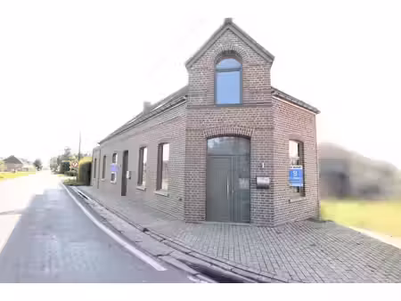 maison aux multiples possibilités sur un terrain de 6 3 are