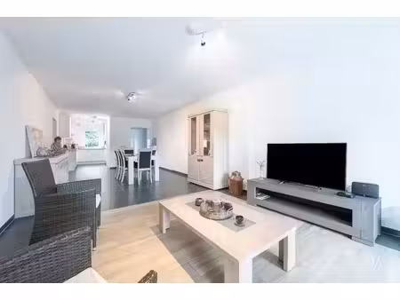 superbe appartement deux chambres avec terrasse  jardin et p