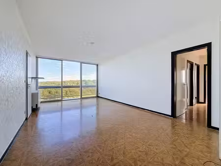 agréabe appartement avec vue dégagée !