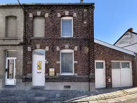 charmante maison à arbre avec jardin et beau potentiel d'am…