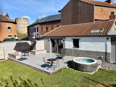 maison 3 façades : calme et verdure a 5 min de la place