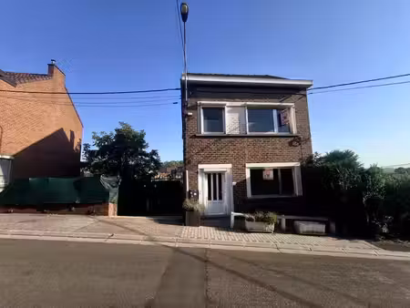 maison 4 façades avec garage  parking et jardin
